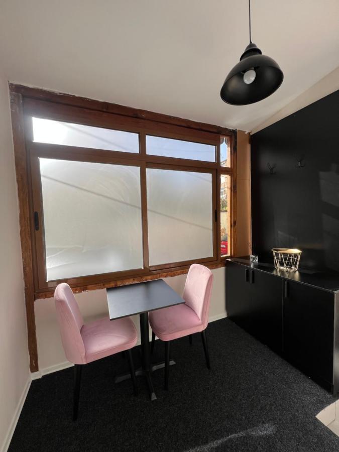 Hq Apartment In Center Tirana Exteriör bild