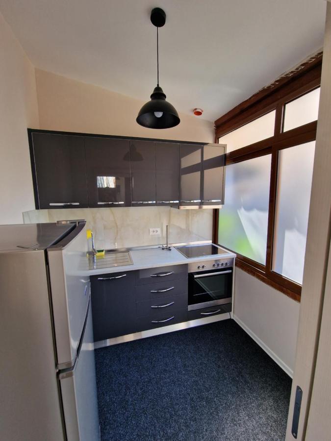 Hq Apartment In Center Tirana Exteriör bild